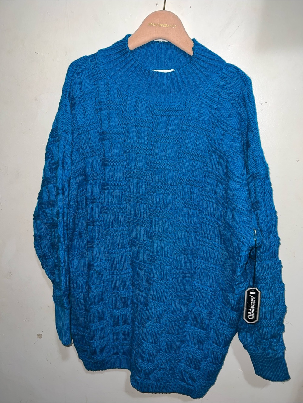 Beautiful Vintage Weaved Knit Sweater